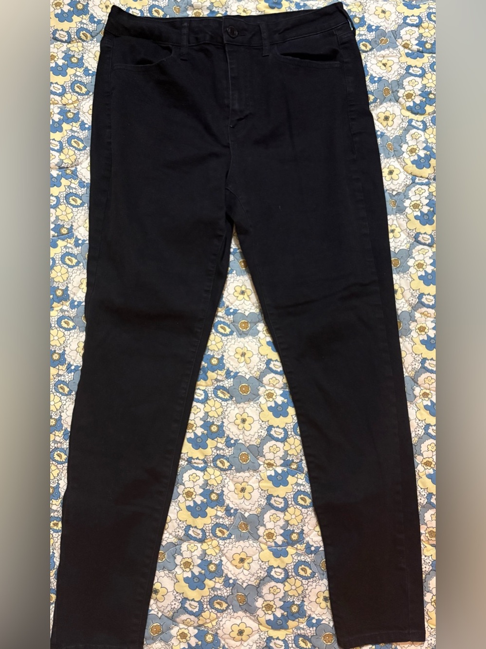 SO women’s juniors size 15 Black Skinny jeans